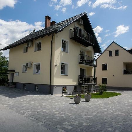 Apartments Razingar 9 Блед Екстериор снимка