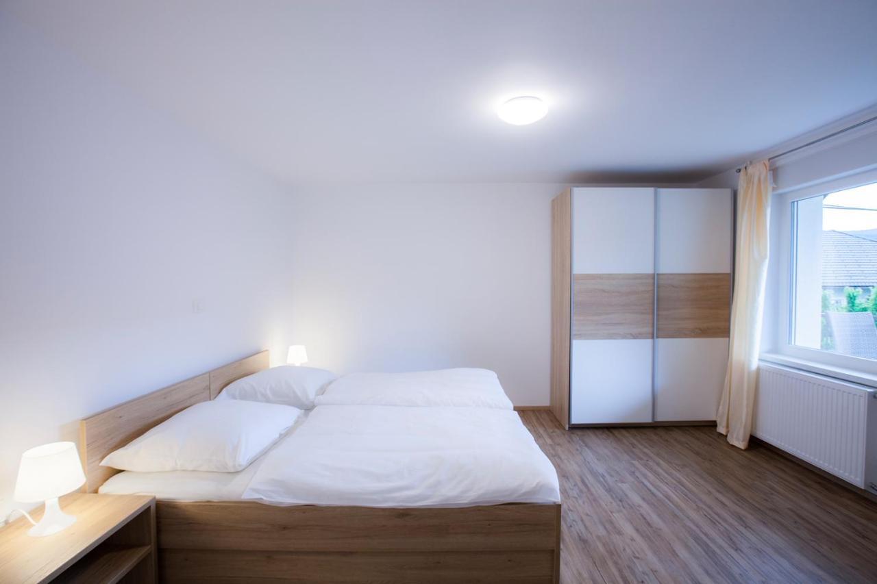 Apartments Razingar 9 Блед Екстериор снимка