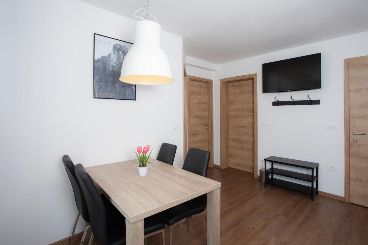 Apartments Razingar 9 Блед Екстериор снимка